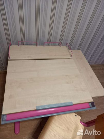 Стол для школьника, стул