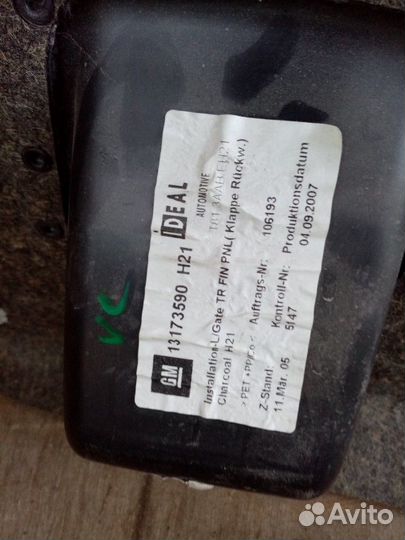 Обшивка крышки багажника Opel Vectra C