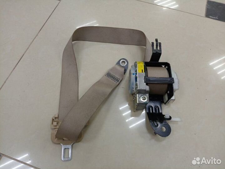 Ремень безопасности задний правый Lexus Ls460