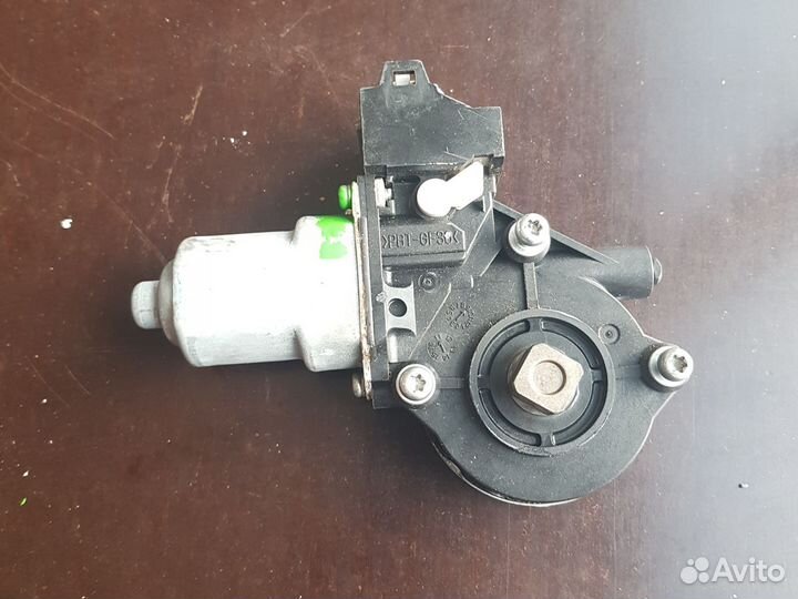 Электродвигатель стеклоподьемника Nissan leaf