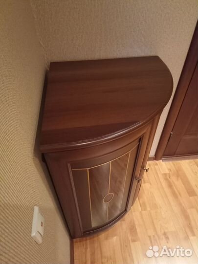 Тумба угловая