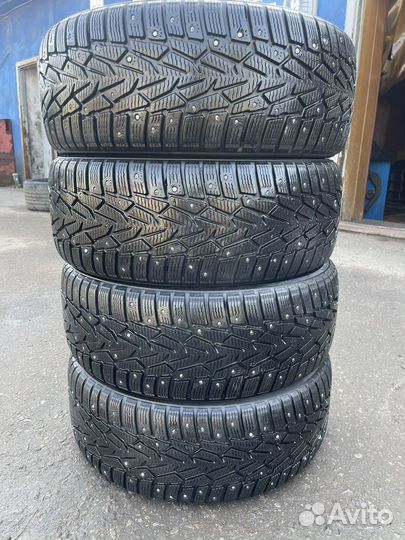 Nokian Tyres Hakkapeliitta 7 215/60 R16 99T