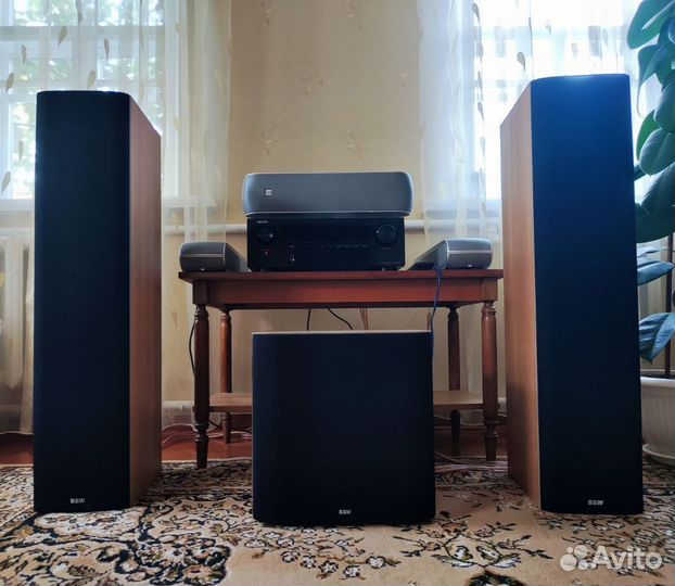 Bowers & Wilkins комплект акустики