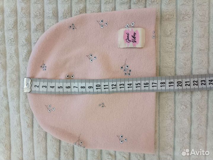 Весенняя шапка для девочки