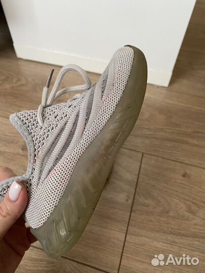 Кроссовки для девочки 28