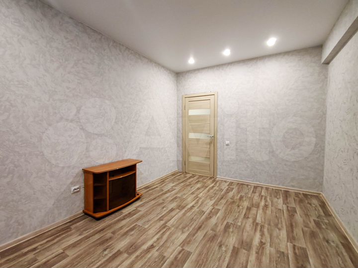 1-к. квартира, 42 м², 1/5 эт.