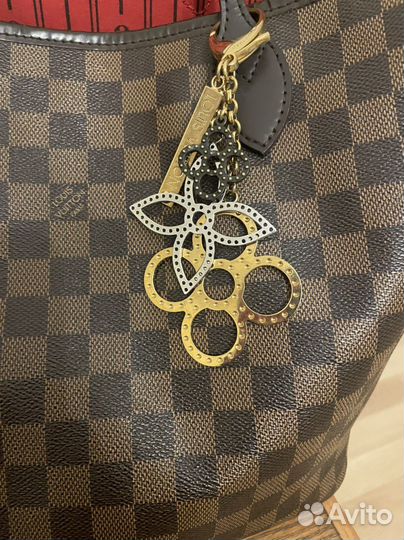 Брелок louis vuitton оригинал