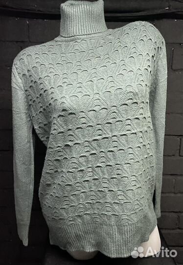 Свитер телый женский