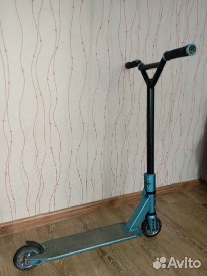 Трюковой самокат tech team duker 303