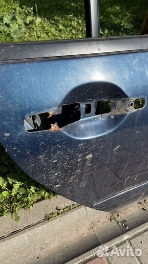 Дверь задняя правая lancer 9