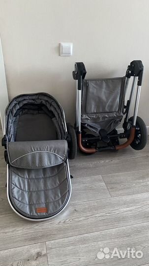 Коляска для новорожденных универсальная Luxmom