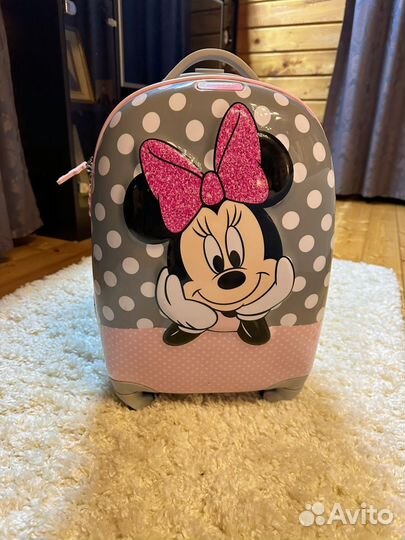 Детский чемодан на колесиках