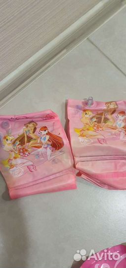 Надувной круг и нарукавники