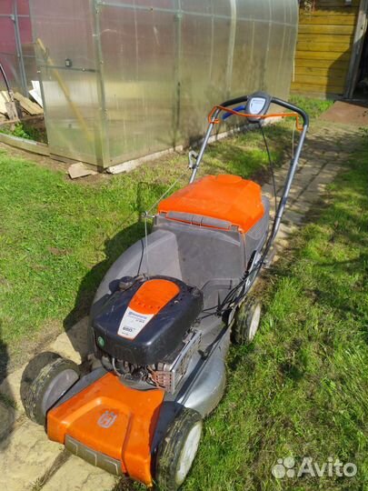 Газонокосилка Хускварна lc48v