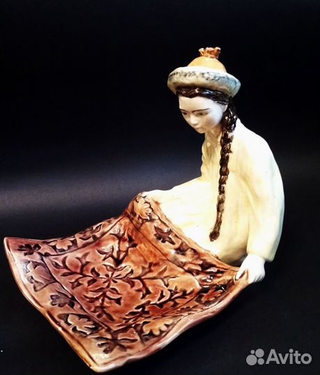 Статуэтка. Конфетница 