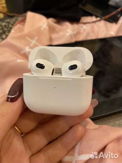 Беспроводные наушники AirPods 3