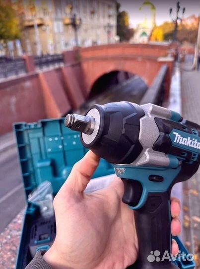 Гайковерт Макита