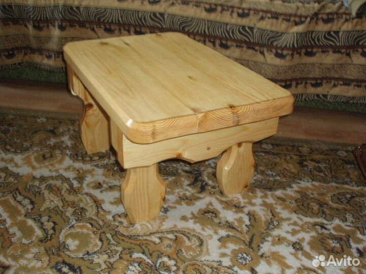 Столик прикроватный