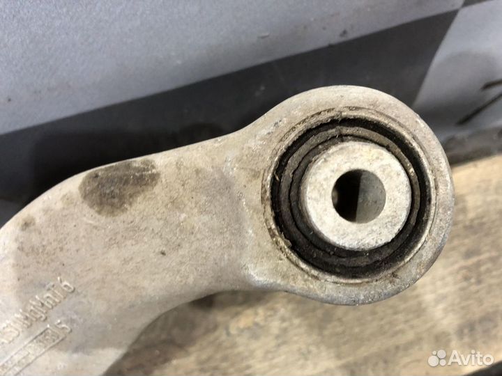 Рычаг задний верхний левый Audi A4, A5, A6, A7, A8
