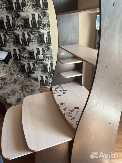 Продам Компьютерный стол бу