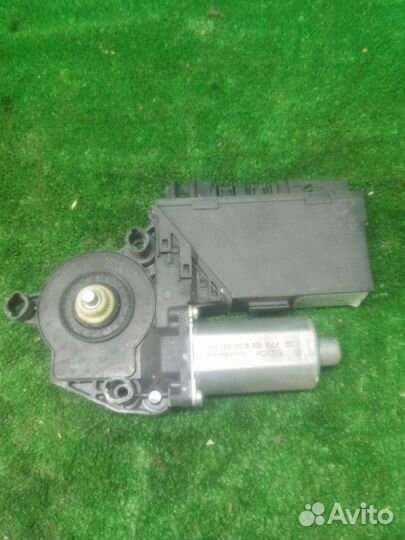 Мотор стеклоподъемника передний левый Volkswagen