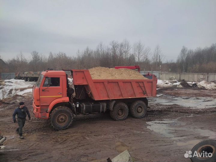 Полноприводный самосвал вездеход