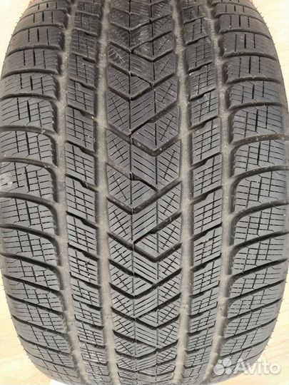Pirelli Scorpion Winter 315/30 R22