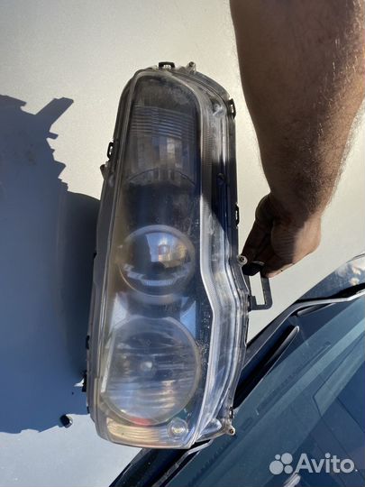 Фара передняя правая lancer 10