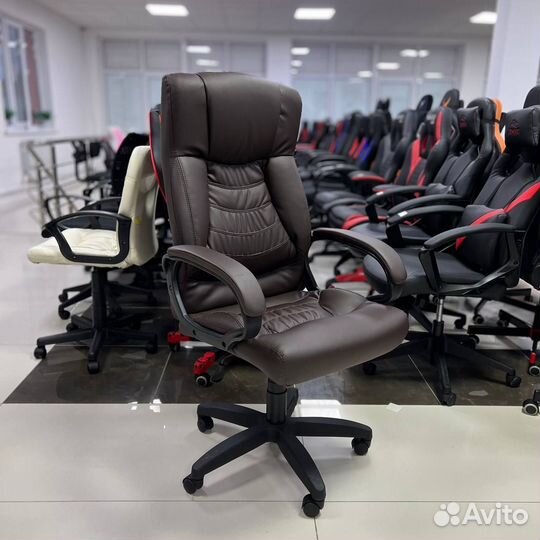 Офисное кресло Хилтон (цвета)