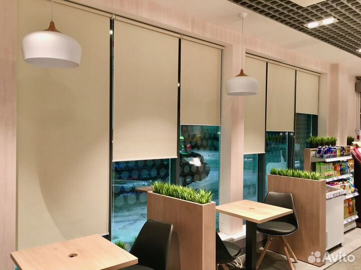 Рулонные шторы на балконные окна