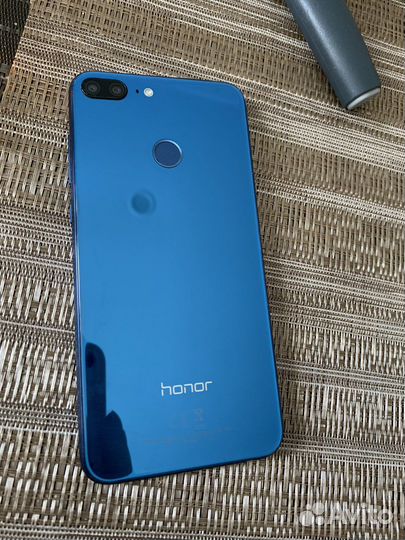 Телефон Huawei honor 9 lite