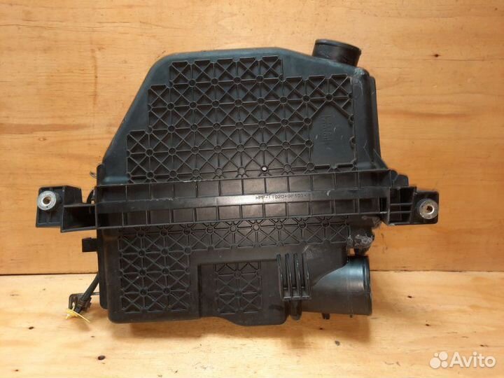 Корпус воздушного фильтра toyota estima