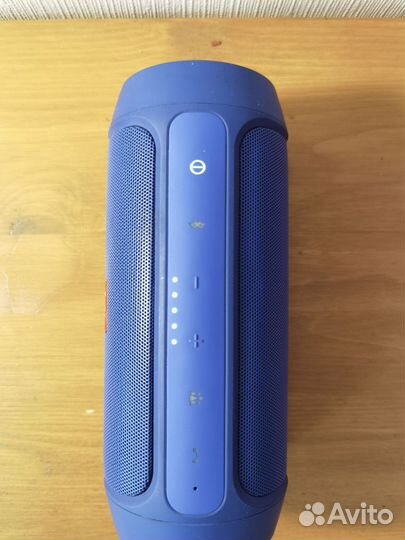 Колонка JBL водонепроницаемая