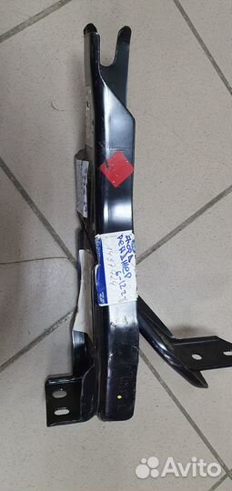 Кронштейн усилителя переднего бампера