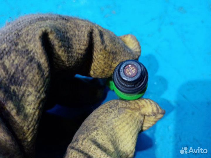 Форсунка топливная Nissan Murano Z51 VQ35DE 2011