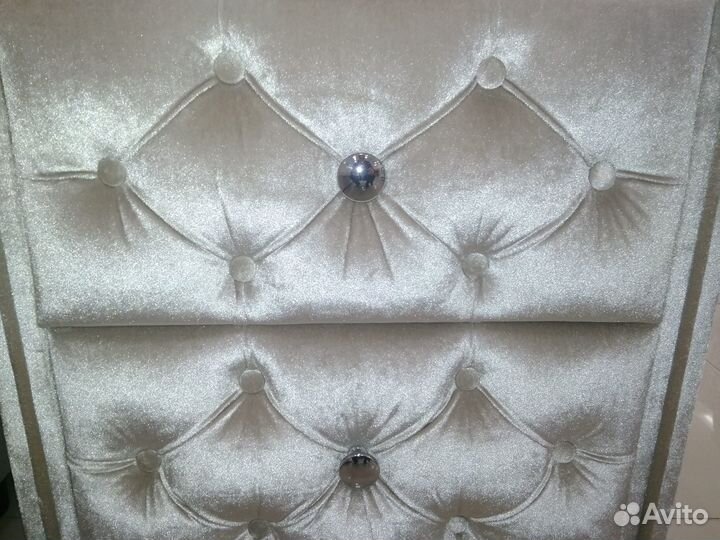 Тумба прикроватная