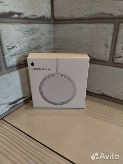 Беспроводная зарядка Magsafe Charger (новый)