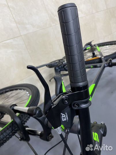 Велосипед горный Stels Navigator 920 MD 29