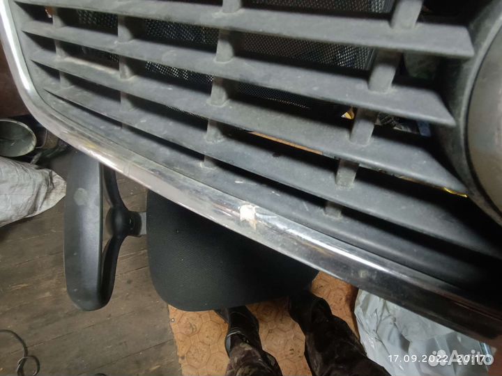 Audi a8 d2 решетка радиатора