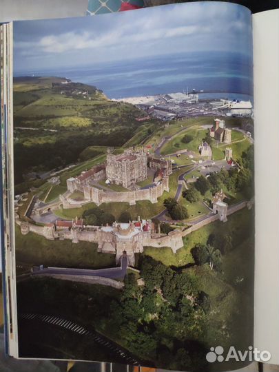 Замки мира. Джанни Гуадалупи, Габриеле Рейна