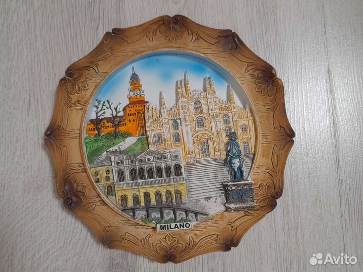 Настенные тарелки сувенирные