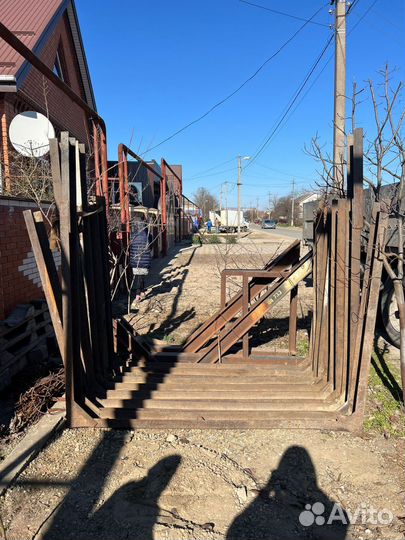 Стойки (коники) грузовые