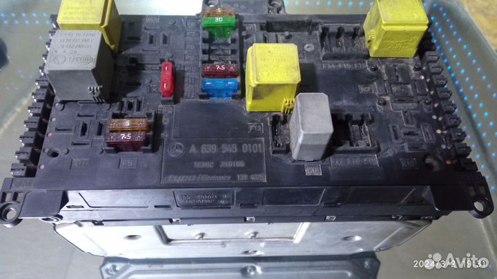 Блок сам Мерседес