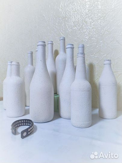 Белые декоративные бутылки