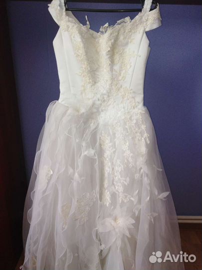 Свадебное платье
