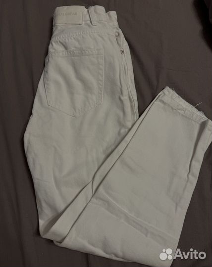 Джинсы белые pull and bear 36