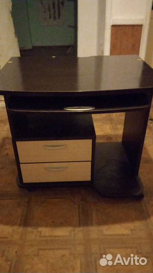 Компьютерный стол