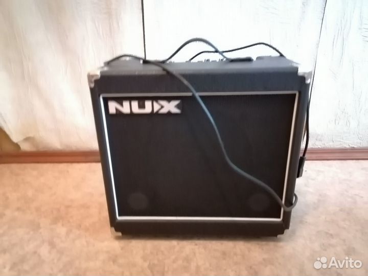 Гитарный комбоусилитель NUX Mighty30 SE