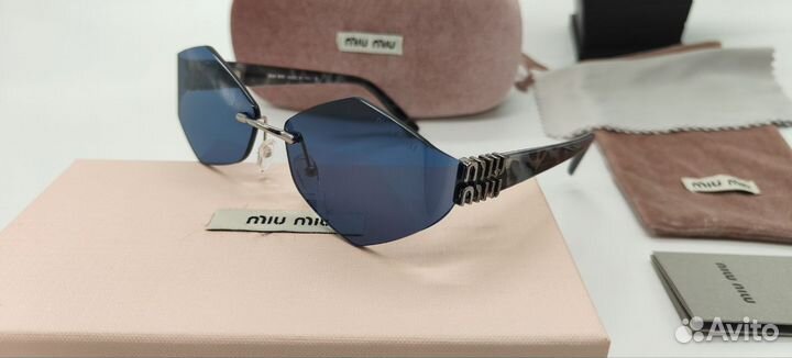 Солнцезащитные очки MIU MIU