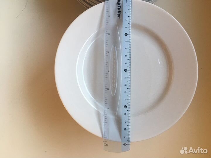 Белые Тарелки маленькие 20 шт под закуски